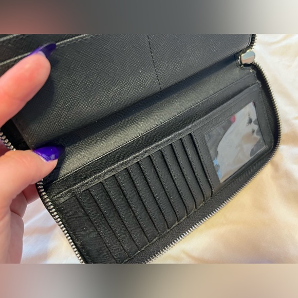 Michael Kors Wallet - Picture 5 of 7